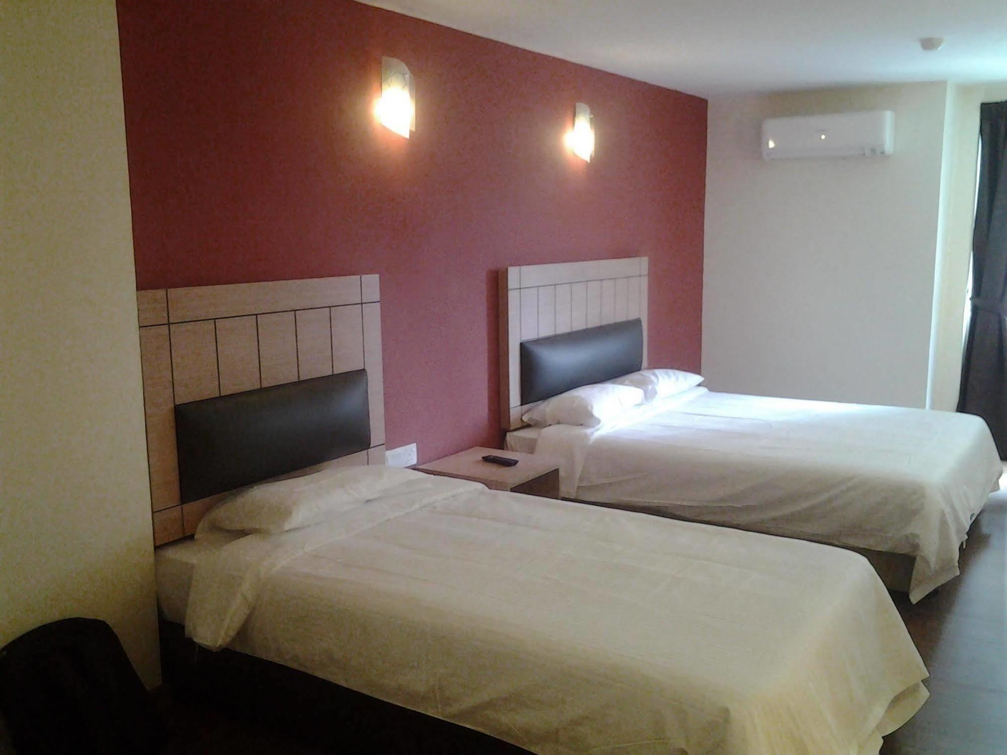 Smart Hotel Seremban Esterno foto